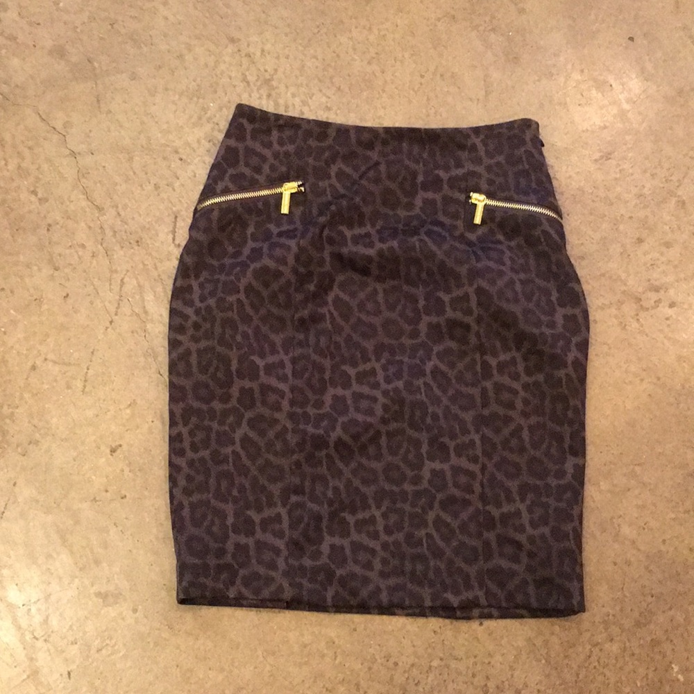 Michael Michael Kors pencil skirt 🐯 - Picture 2 of 7